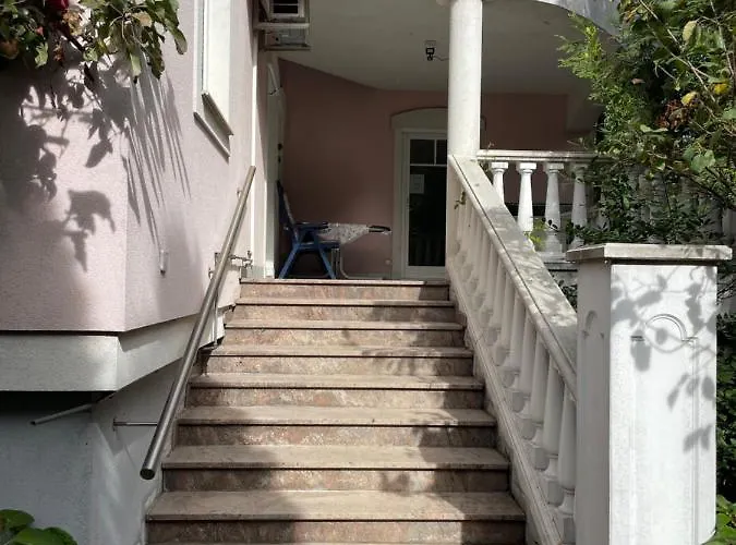 شقة Mbudget I Shower & Sleep I Free Private Parking I Easy Self Check In *