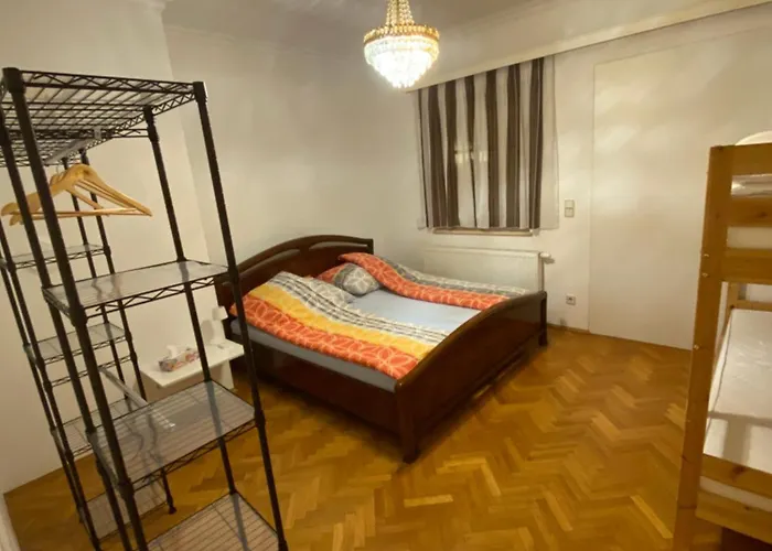 Mbudget I Shower & Sleep I Free Private Parking I Easy Self Check In