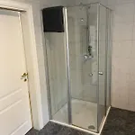 Mbudget I Shower & Sleep I Free Private Parking I Easy Self Check In Apartamento