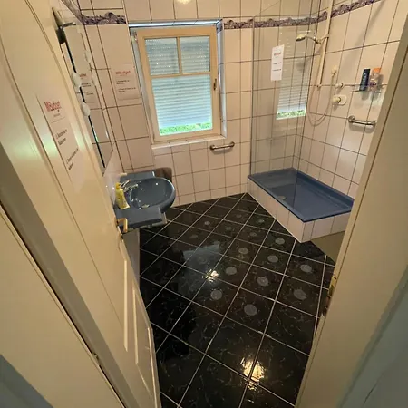 Appartement Mbudget I Free Private Parking I Easy Self Checkin *