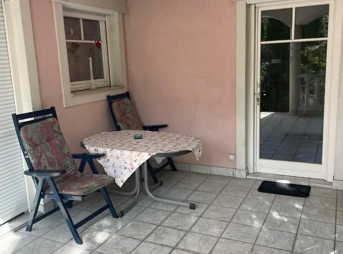 Apartman Mbudget I Shower & Sleep I Free Private Parking I Easy Self Check In *