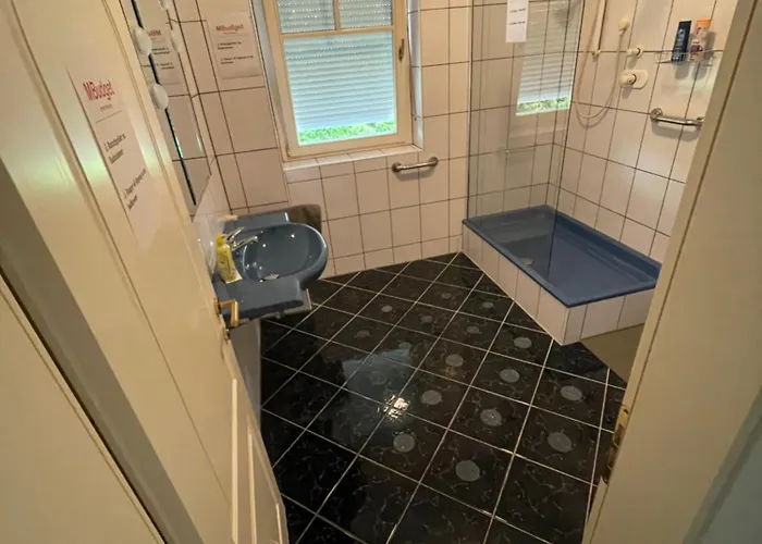 Apartament Mbudget I Shower & Sleep I Free Private Parking I Easy Self Check In *