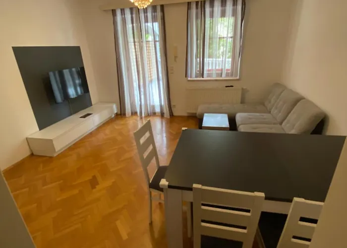 Apartament Mbudget I Shower & Sleep I Free Private Parking I Easy Self Check In